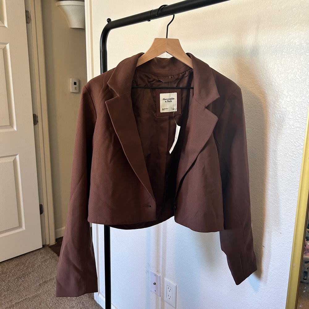 Abercrombie Chocolate Brown Cropped Blazer L NWT